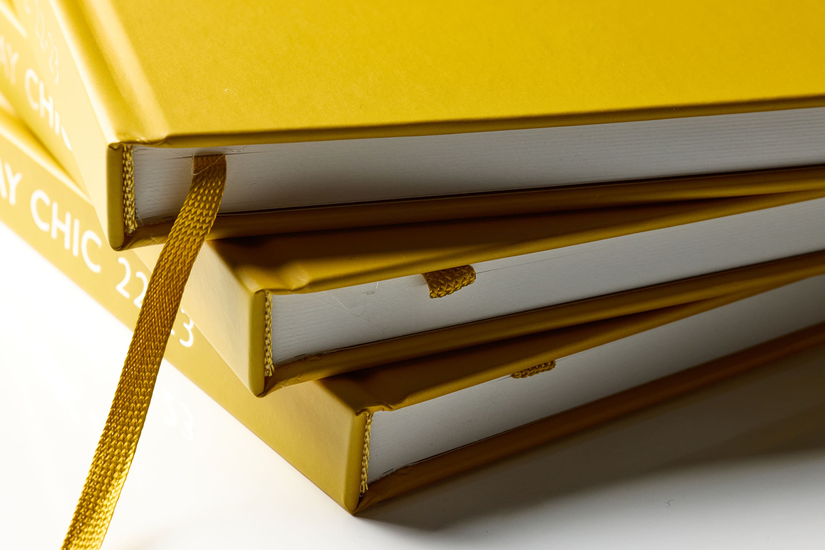 gele hardcover boeken