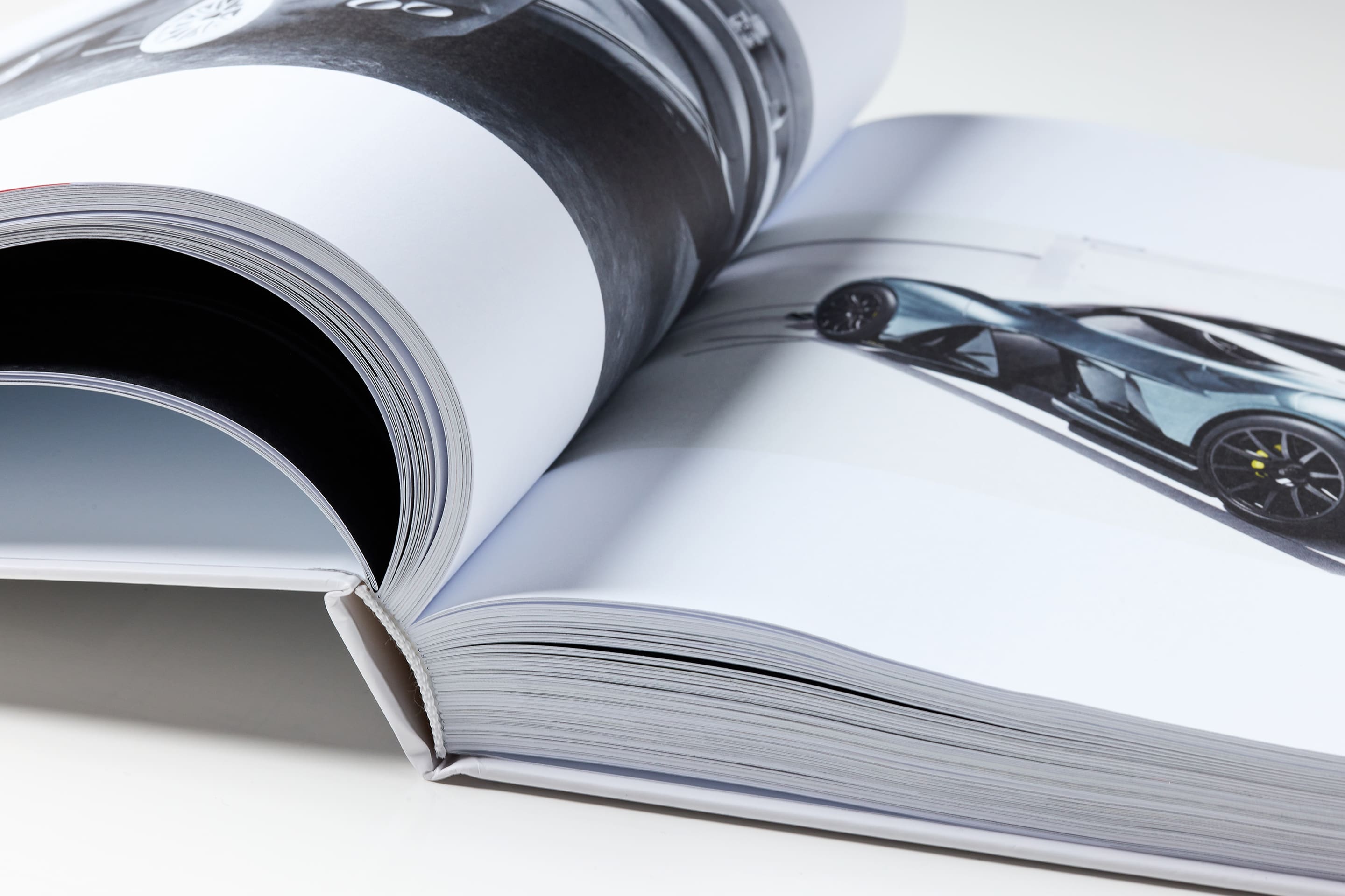 hardcover boek auto's